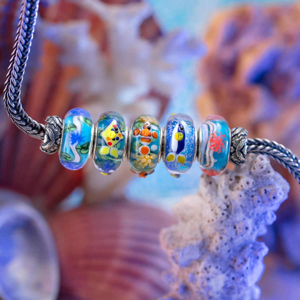 Dotfin Drifter bead 3