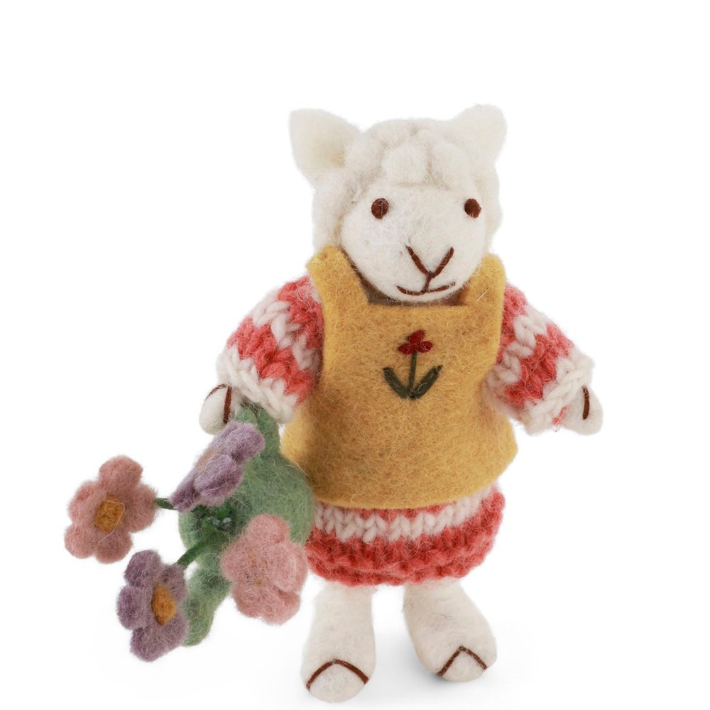 Gry & Sif white sheep girl holding a watering can
