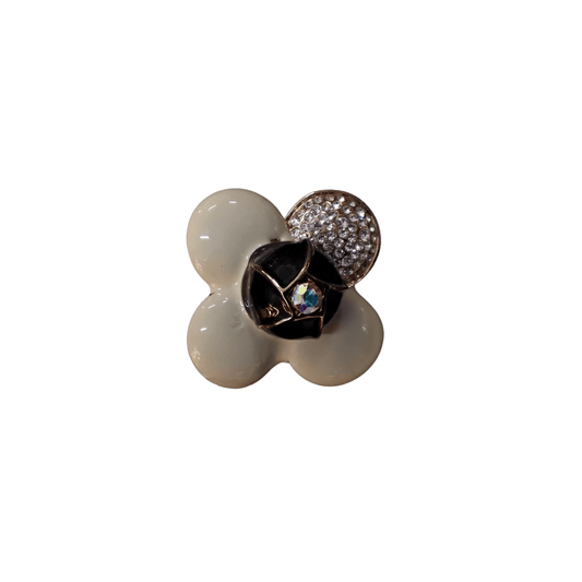 Flower Brooch (White and Black) - Mu Shop